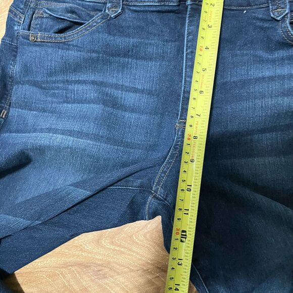 Democracy Jeans Womens Size 16 Blue Straight Absolution Mid Rise Stretch Denim - Picture 7 of 9
